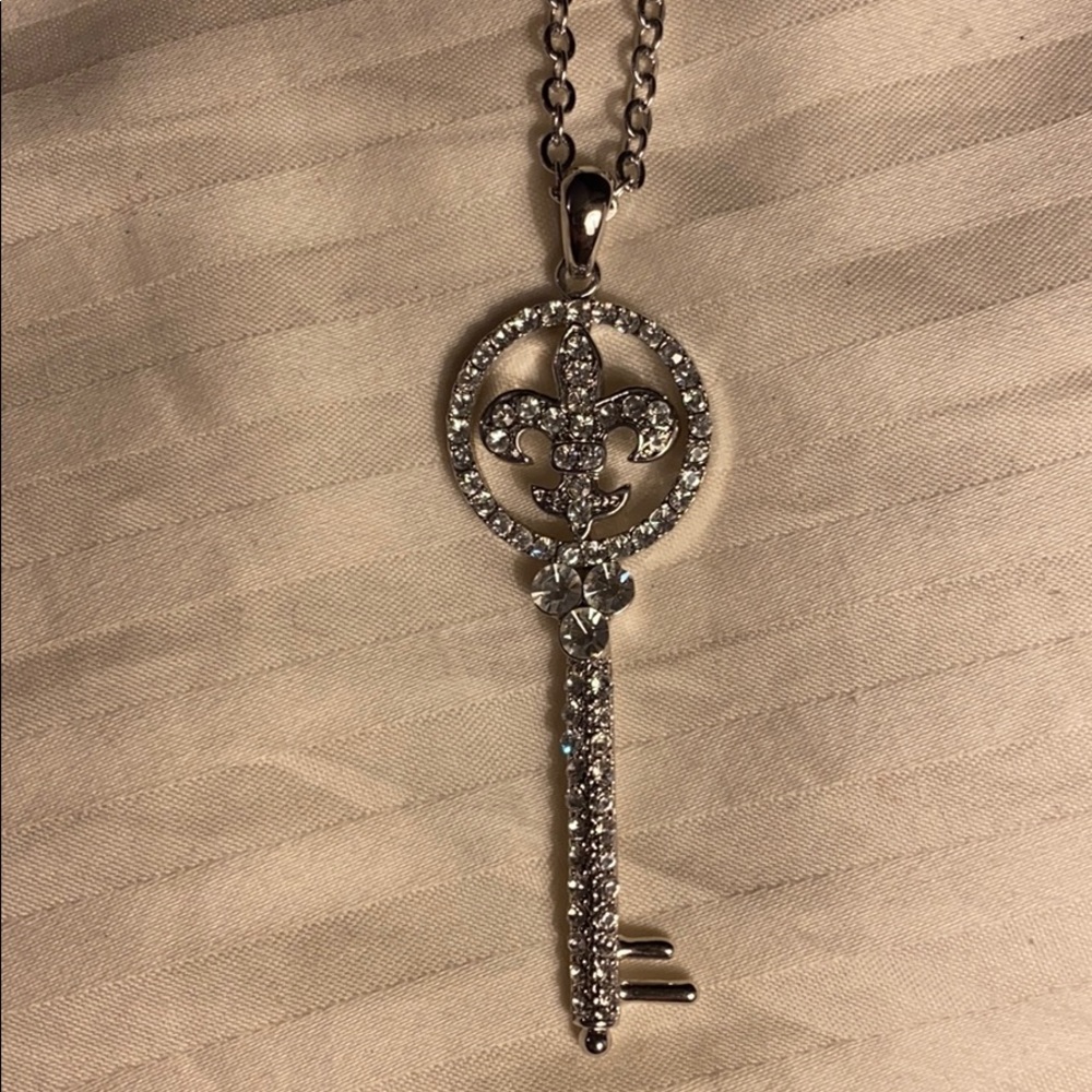 Fleur de Los necklace